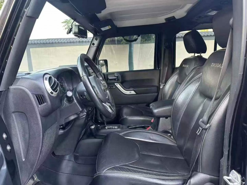 安阳18年Jeep牧马人4