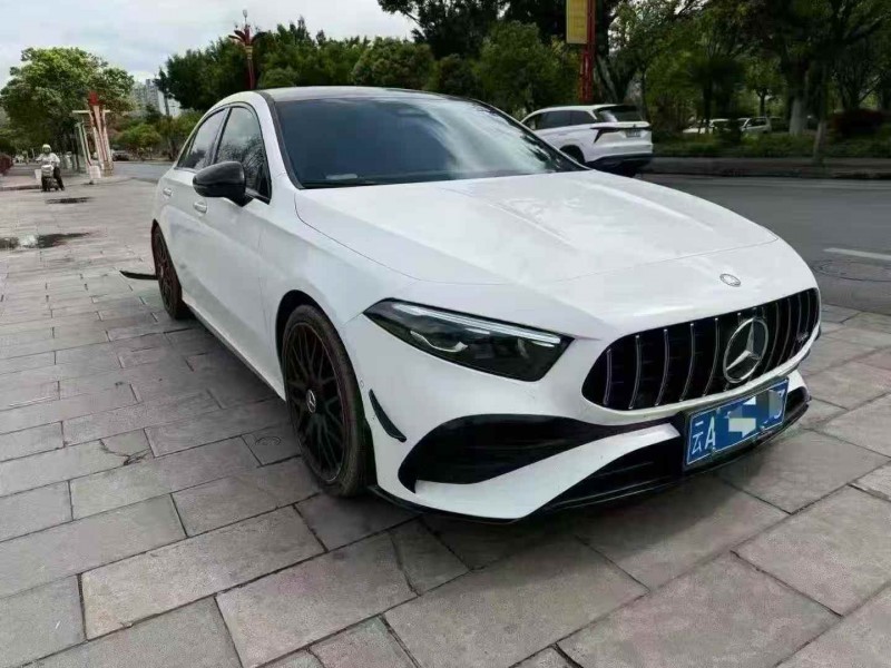 遂宁24年奔驰AMG3