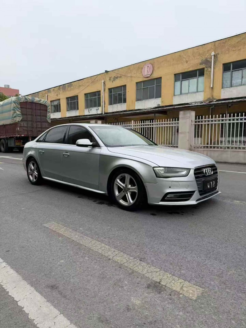连云港15年奥迪A4L3