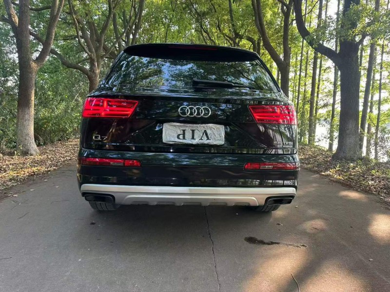 苏州19年奥迪Q79