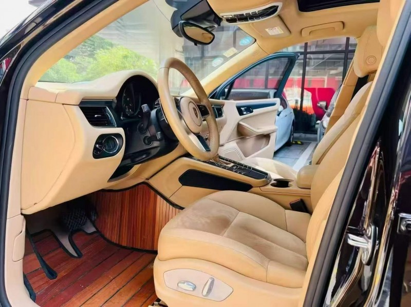 广州18年保时捷Macan4