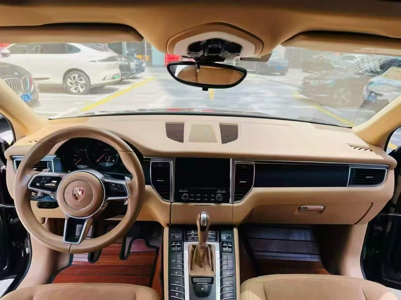 广州18年保时捷Macan5
