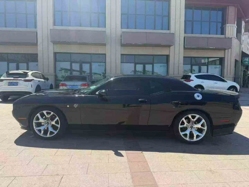 保定18年道奇挑战者 SRT4
