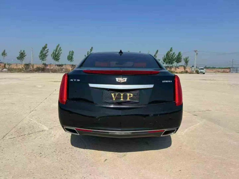 承德17年凯迪拉克XTS7