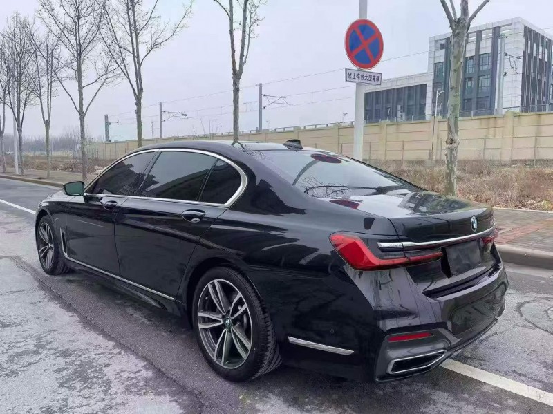 新乡21年宝马7系7