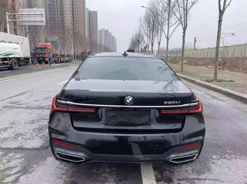 新乡21年宝马7系8