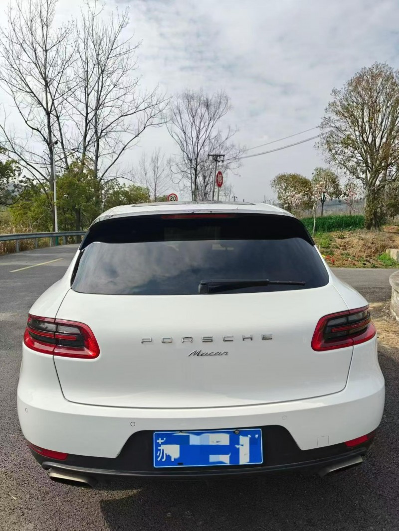 蚌埠16年保时捷Macan7