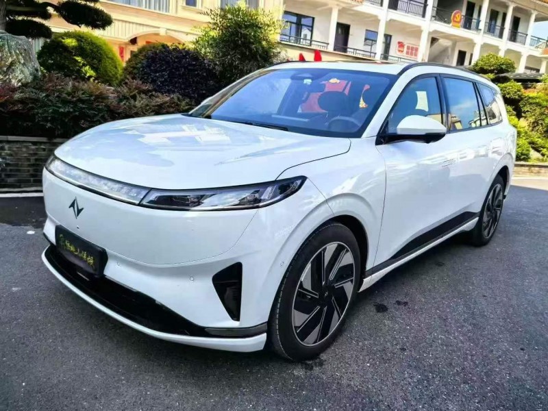 绍兴25年东风奕派2