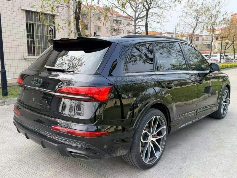 佛山25年奥迪Q78