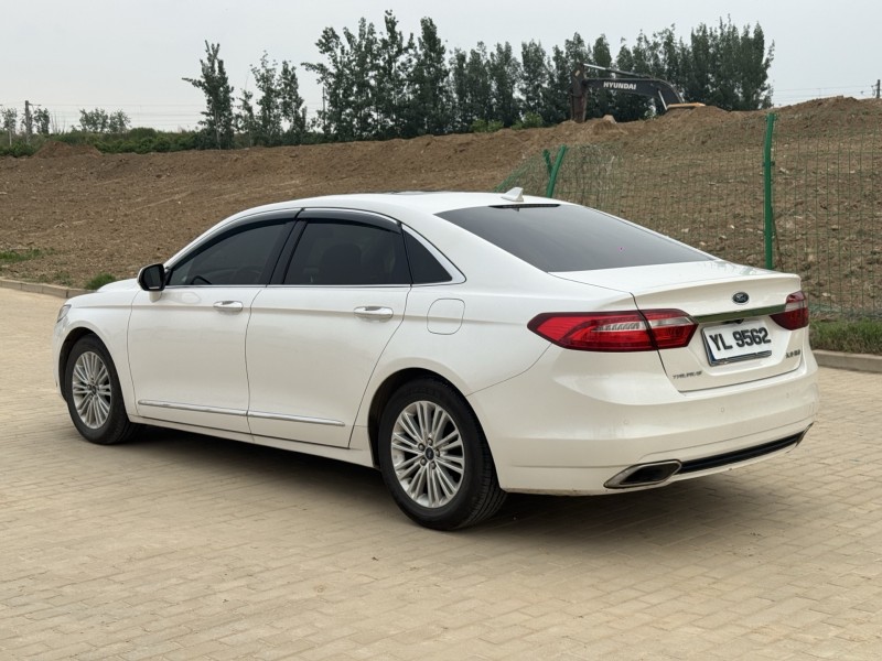 新乡17年福特金牛座4