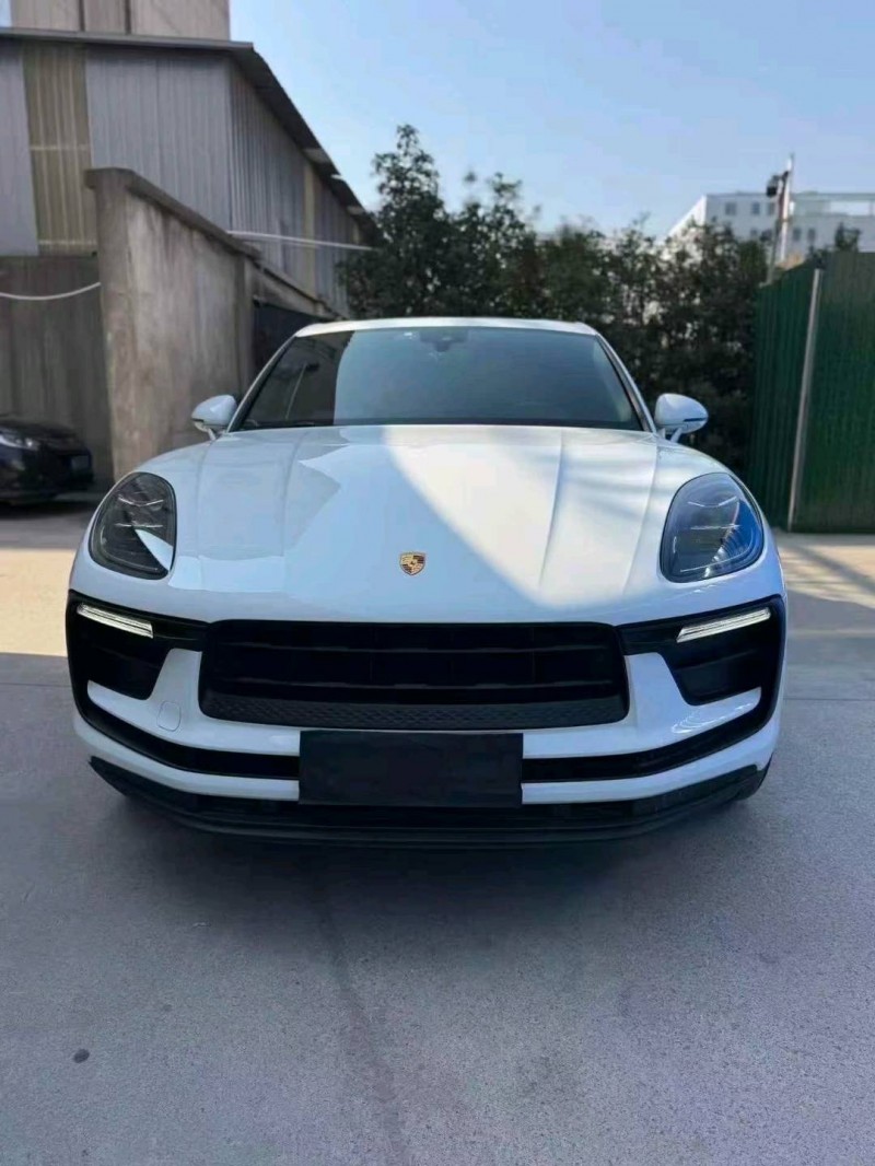 绍兴24年保时捷Macan1