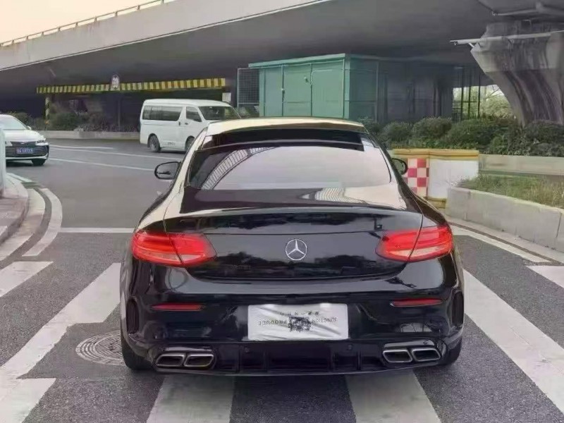 广州17年奔驰C9