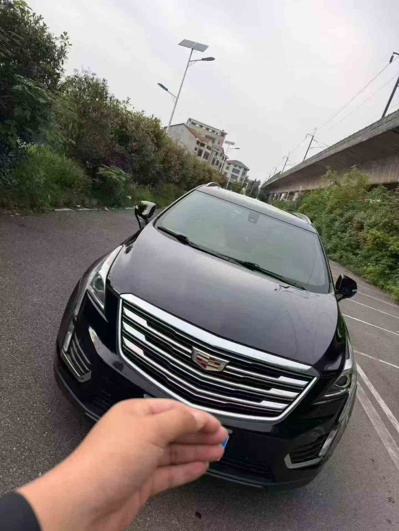 岳阳17年凯迪拉克XT51