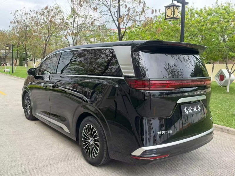 佛山25年腾势D99