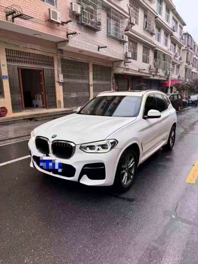 常德20年宝马X33