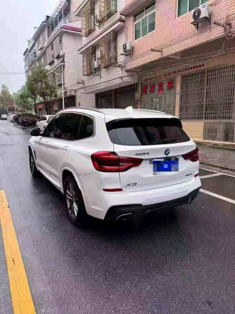 常德20年宝马X39