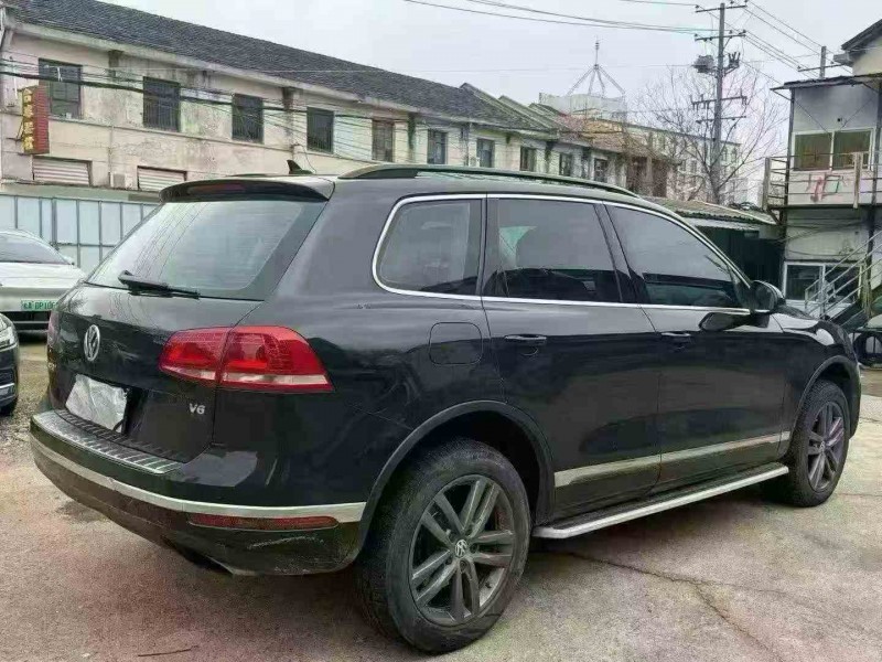 衡阳18年大众途锐7