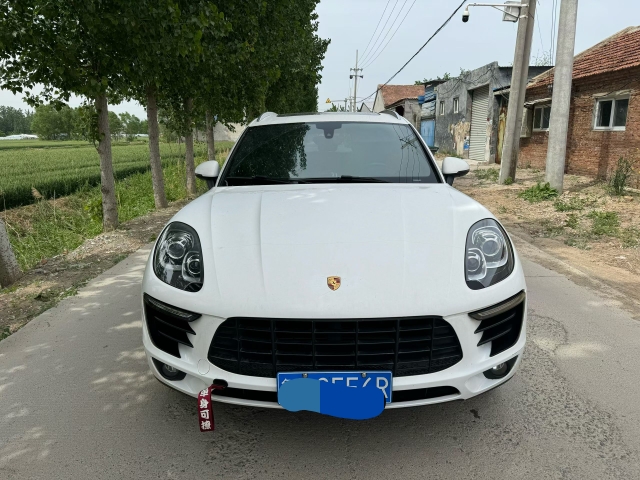 聊城15年保时捷Macan1