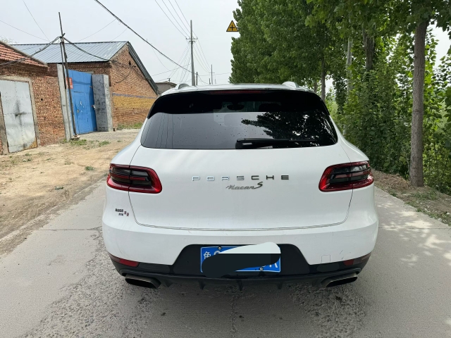 聊城15年保时捷Macan6