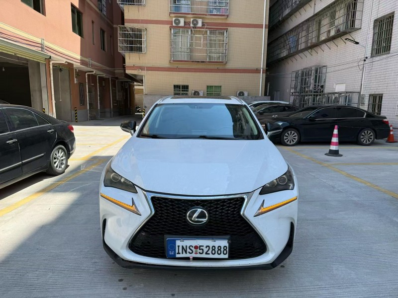 广州16年雷克萨斯NX1