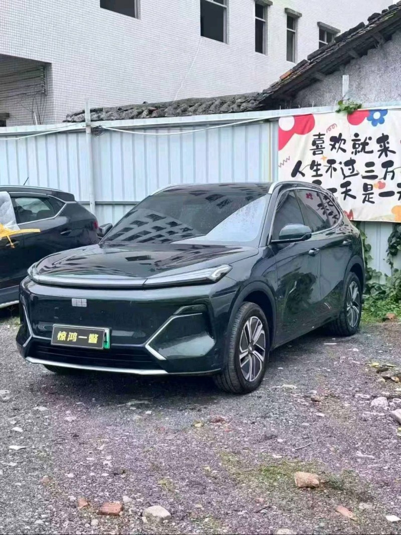 广州25年吉利银河3