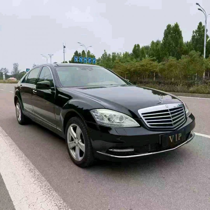 东营11年奔驰S2