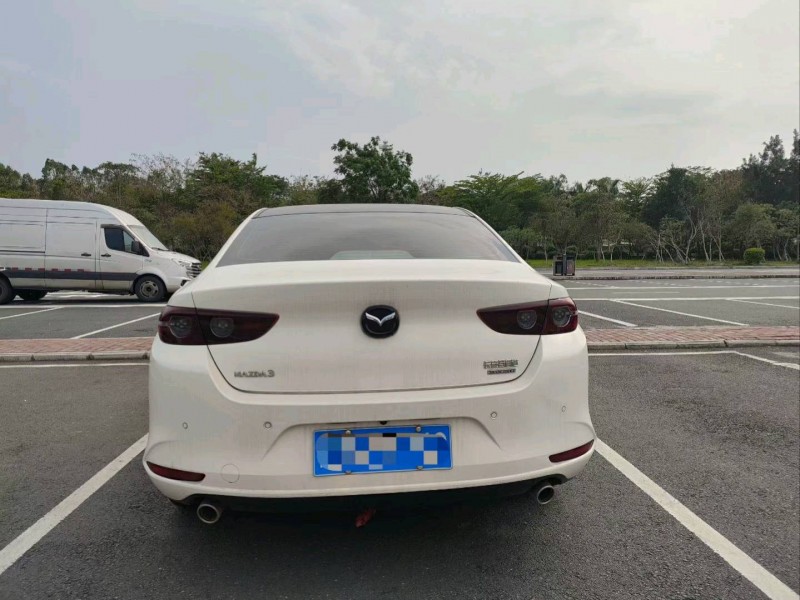 百色22年马自达昂克赛拉6