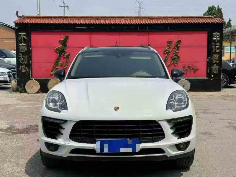 济宁17年保时捷Macan1