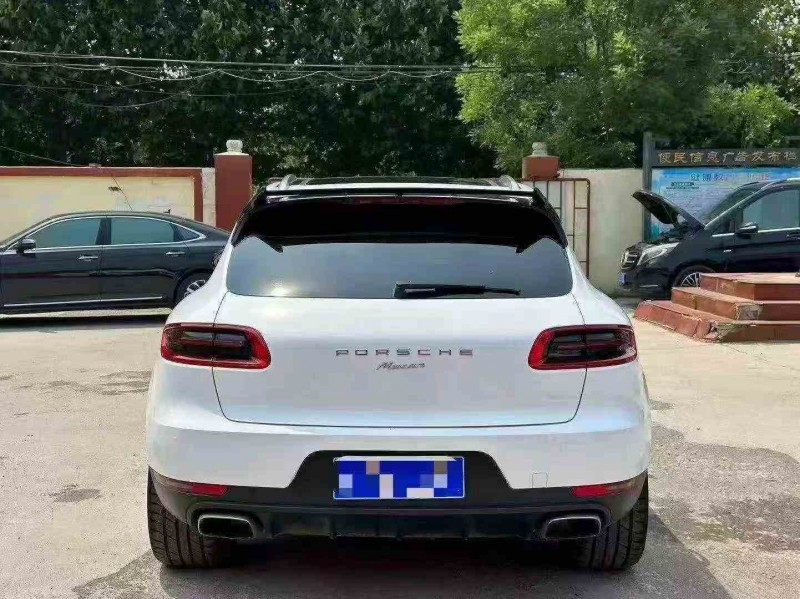 济宁17年保时捷Macan5