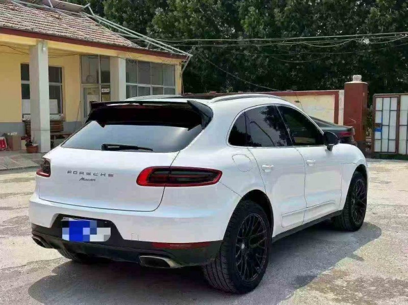 济宁17年保时捷Macan6