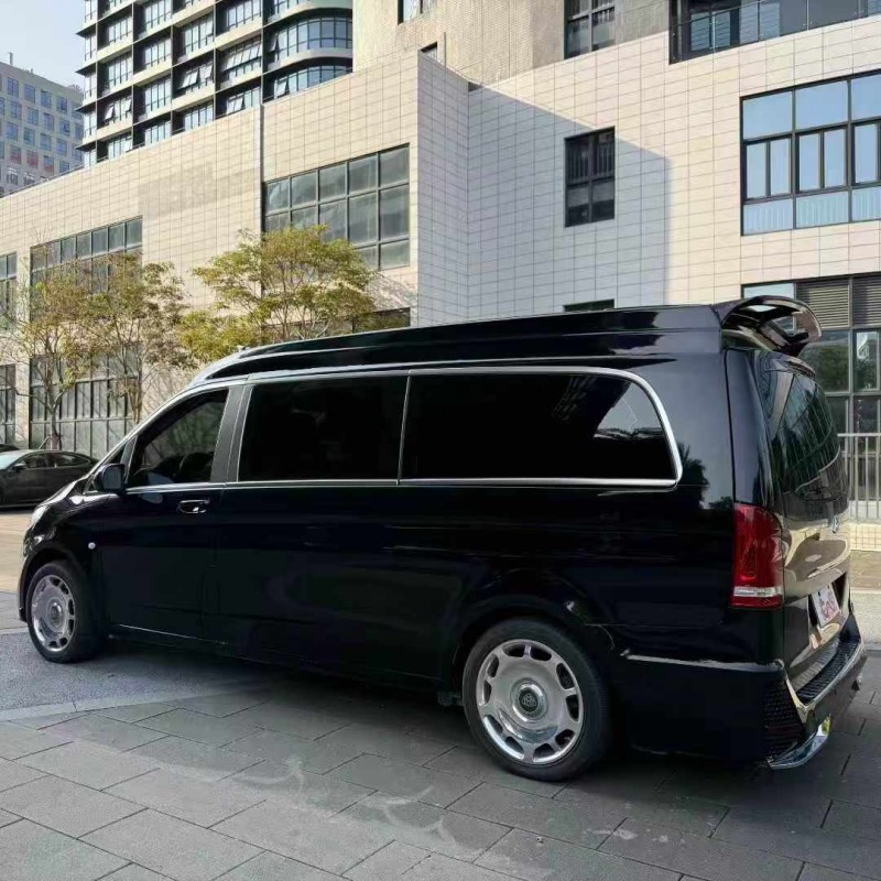 佛山21年奔驰威霆8