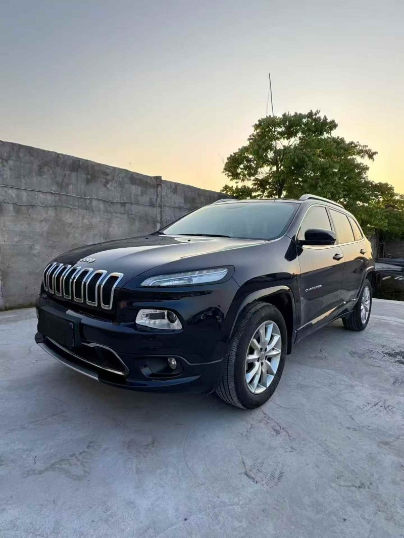 金华18年Jeep自由光2