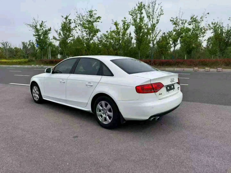 连云港12年奥迪A4L8