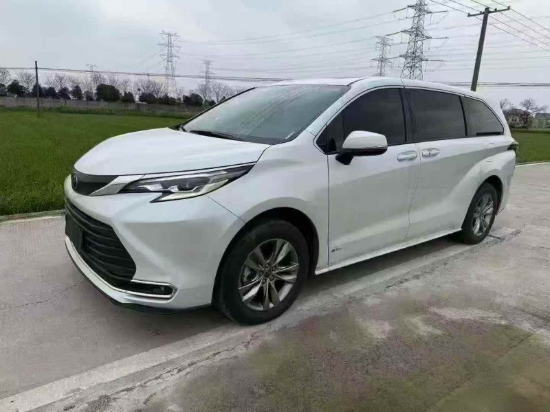 绍兴25年丰田塞纳2