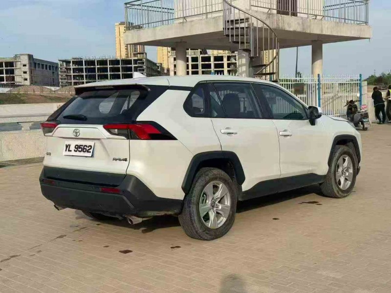 郑州21年丰田RAV4荣放7