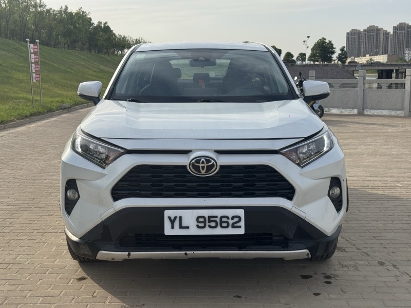 郑州21年丰田RAV4荣放1