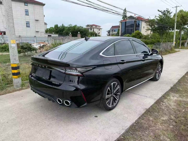 绍兴26年奇瑞艾瑞泽8
