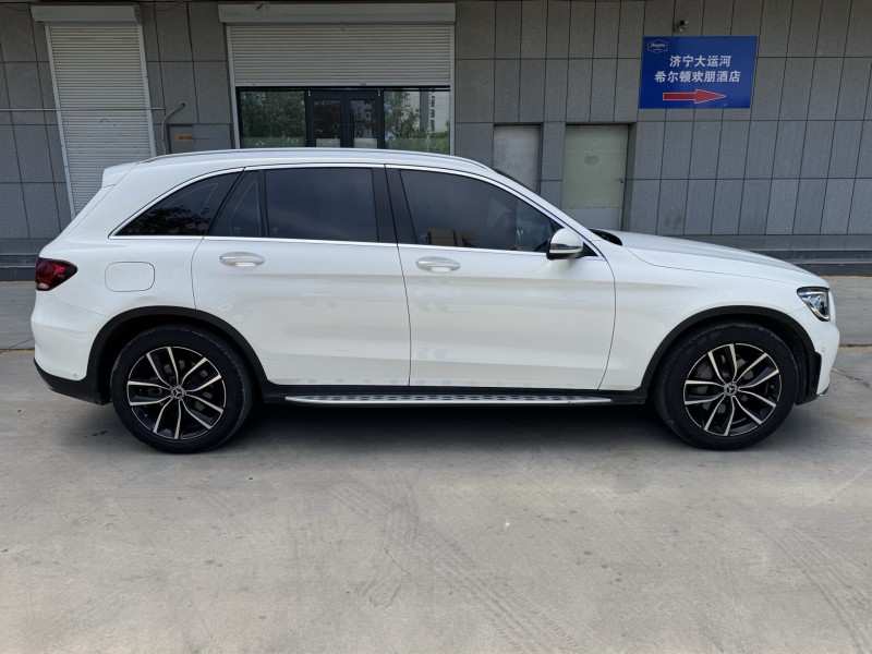济宁21年奔驰GLC4