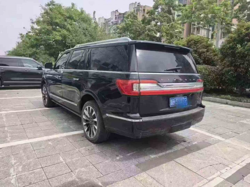 嘉兴18年林肯领航员8