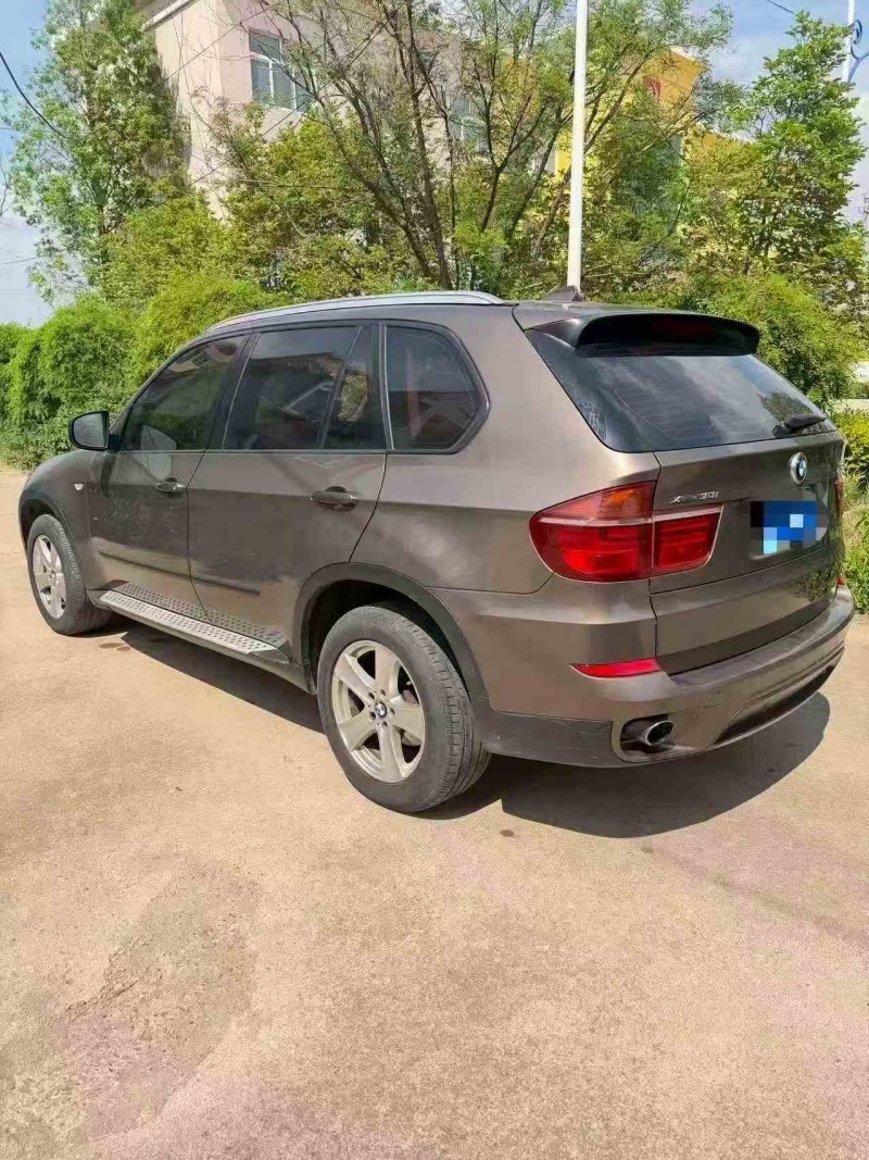 东营13年宝马X59