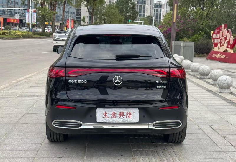 阳江25年奔驰EQE8