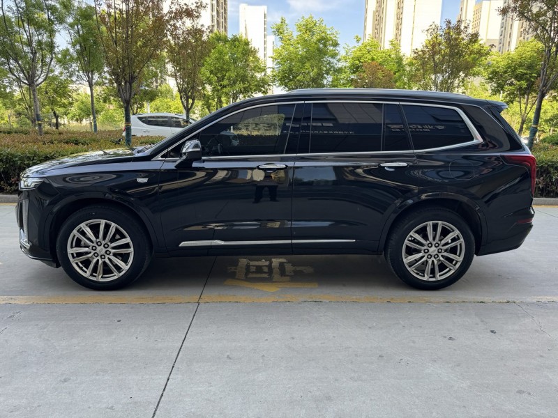 济宁21年凯迪拉克XT64