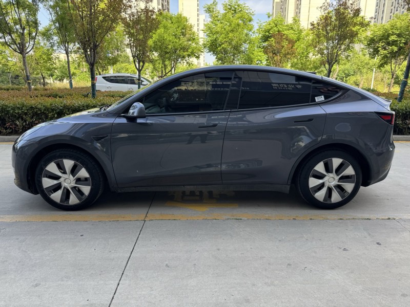 济宁23年特斯拉MODEL Y7