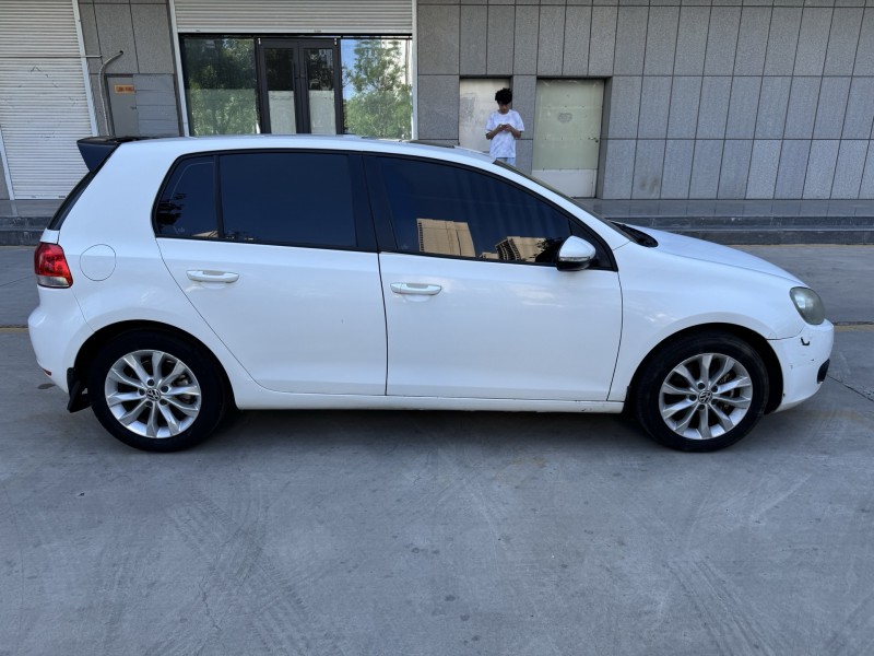 济宁14年大众高尔夫9