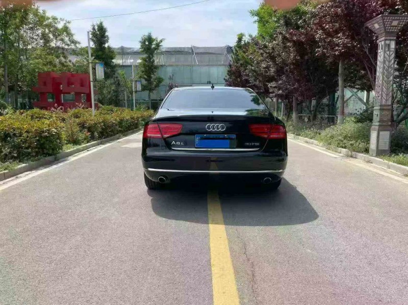 东营13年奥迪A8L8