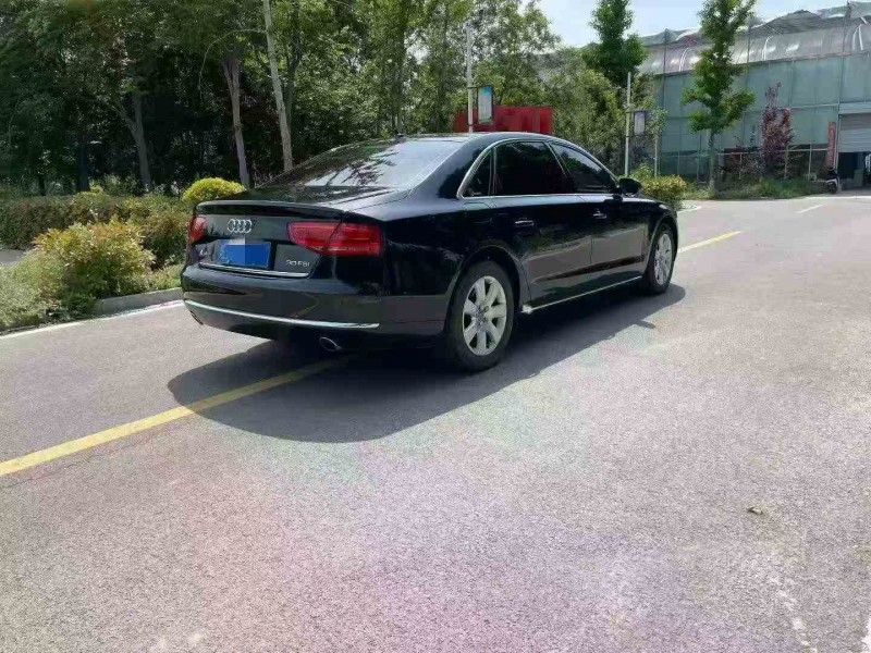 东营13年奥迪A8L9