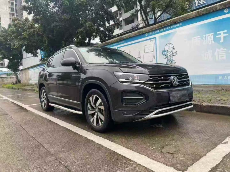 岳阳20年大众探岳3