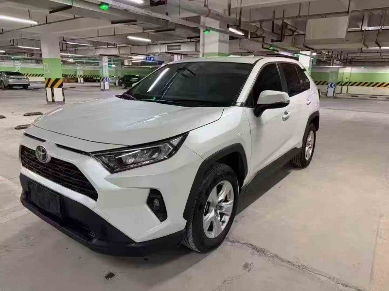 德阳24年丰田RAV4荣放3