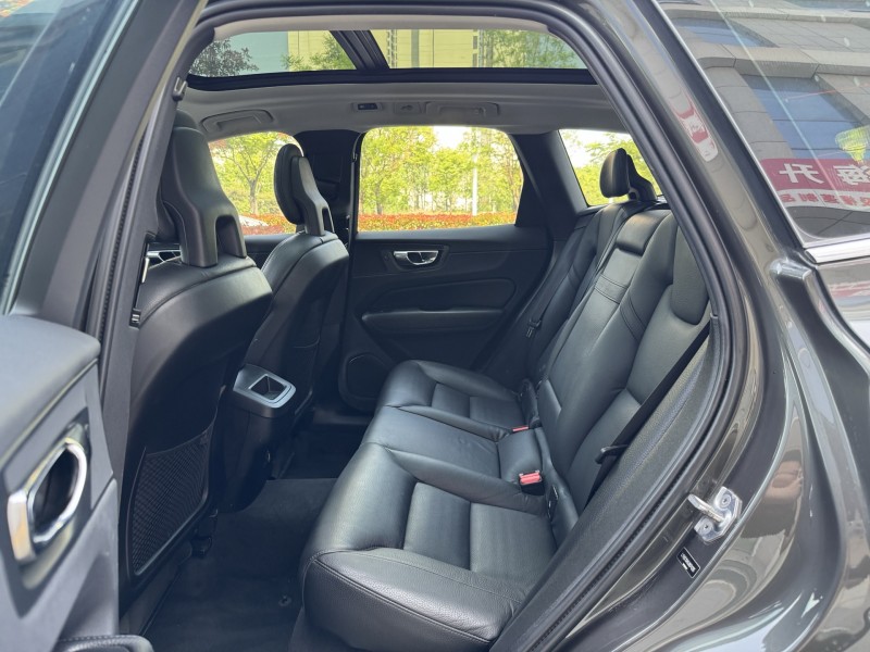 济宁19年沃尔沃XC606