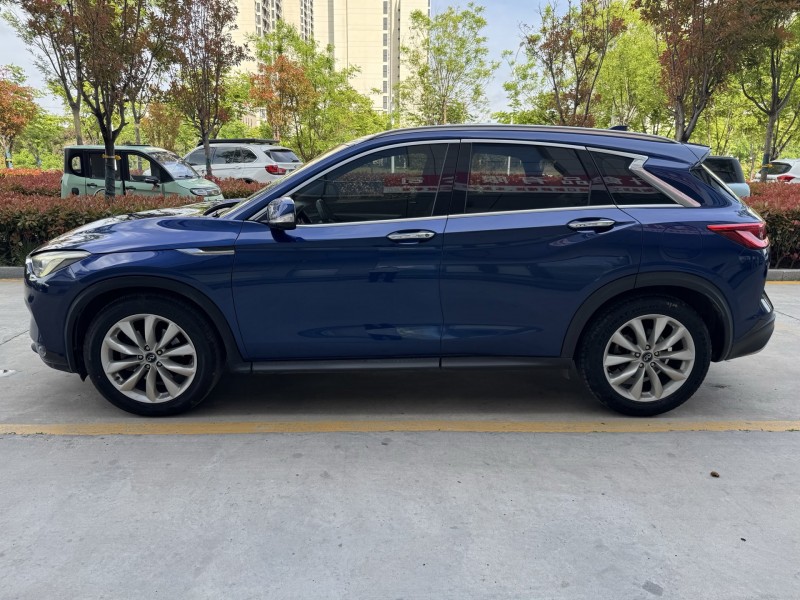 济宁20年英菲尼迪QX507